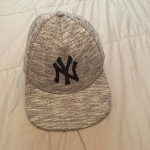 Gray Yankees hat kids